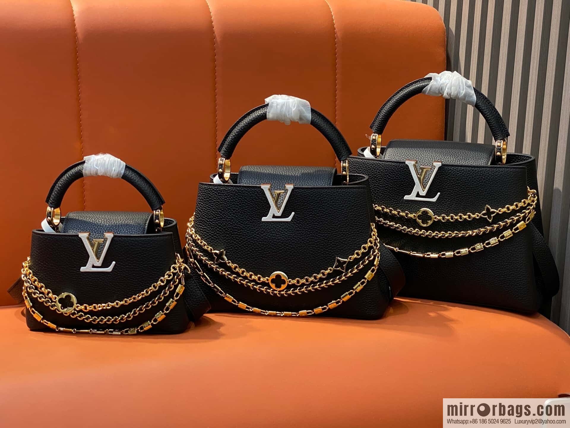 [Original order boutique] M12345 black full leather cap that English Capucines medium handbag