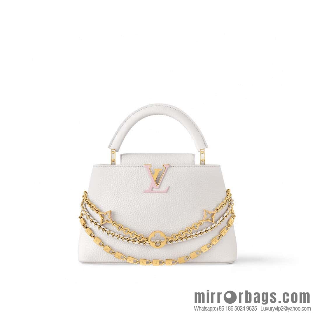 [Original order boutique] M12279 white, full leather cap that English Capucines medium handbag