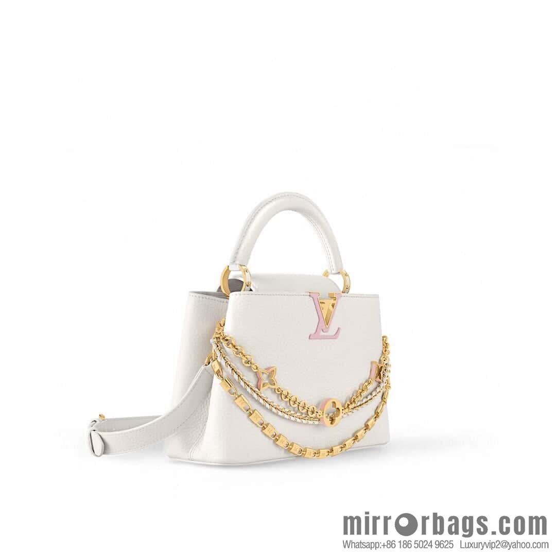 [Original order boutique] M12279 white, full leather cap that English Capucines medium handbag