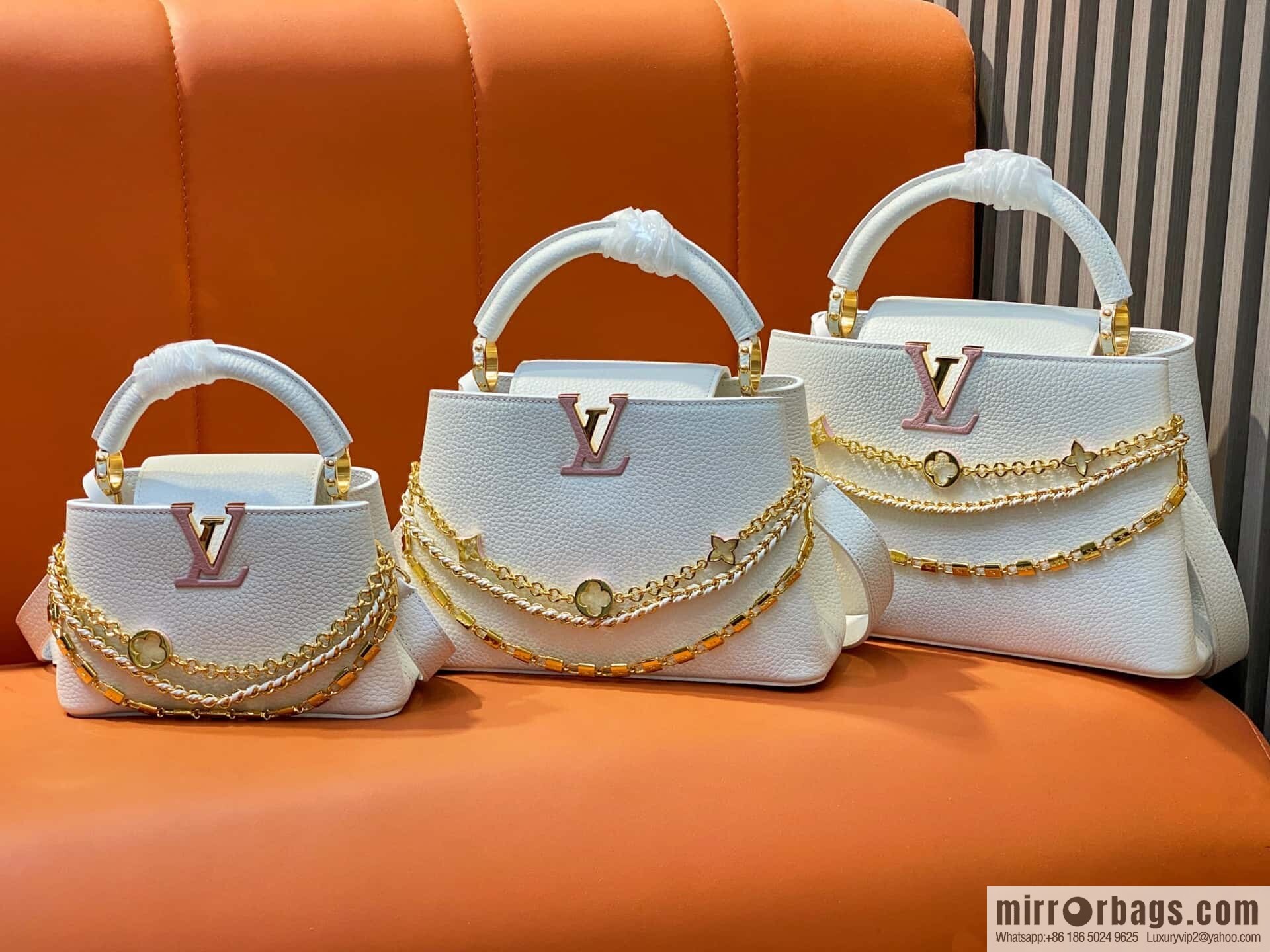 [Original order boutique] M12279 white, full leather cap that English Capucines medium handbag