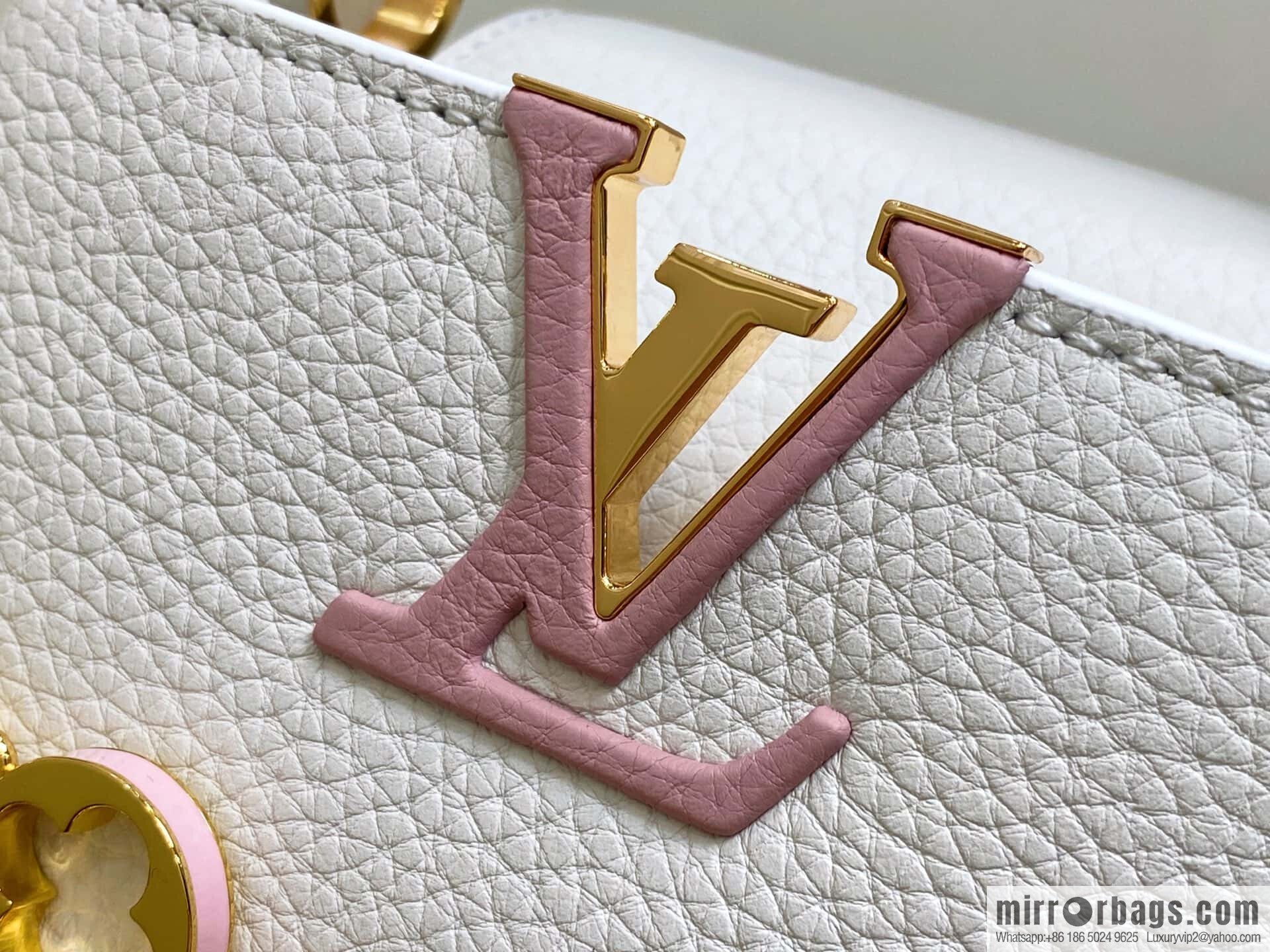 [Original order boutique] M12279 white full leather cap, this Capucines mini handbag