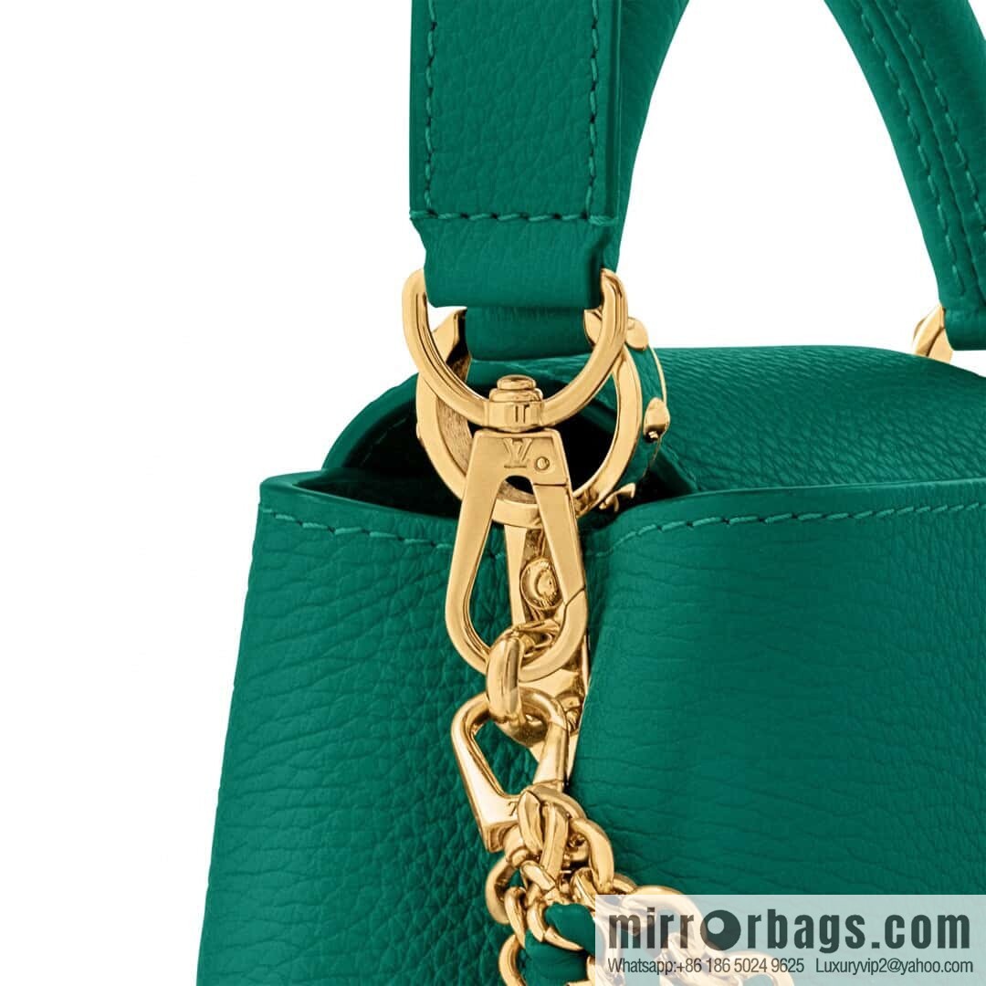 [Original order boutique] M11906 green, full leather cap, English style, this Capucines medium handbag.