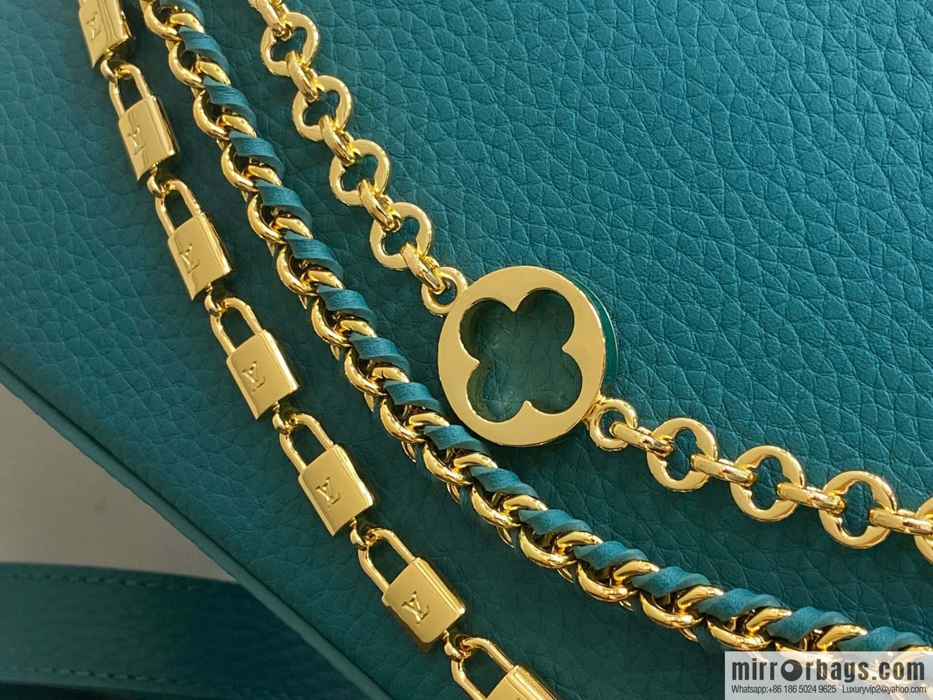 [Original order boutique] M11906 green, full leather cap, this Capucines BB handbag