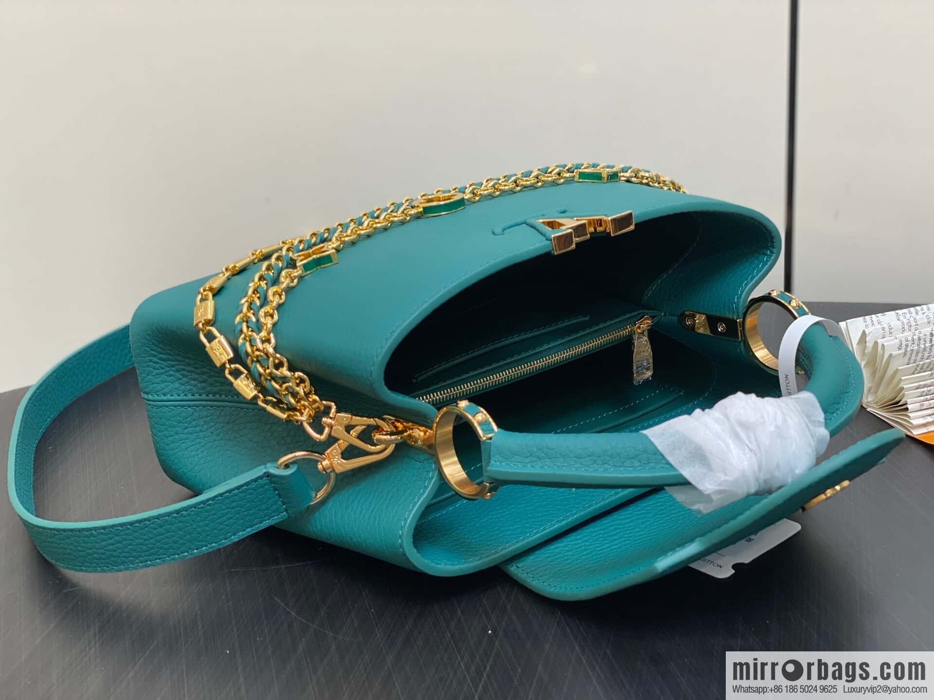 [Original order boutique] M11906 green, full leather cap, this Capucines BB handbag