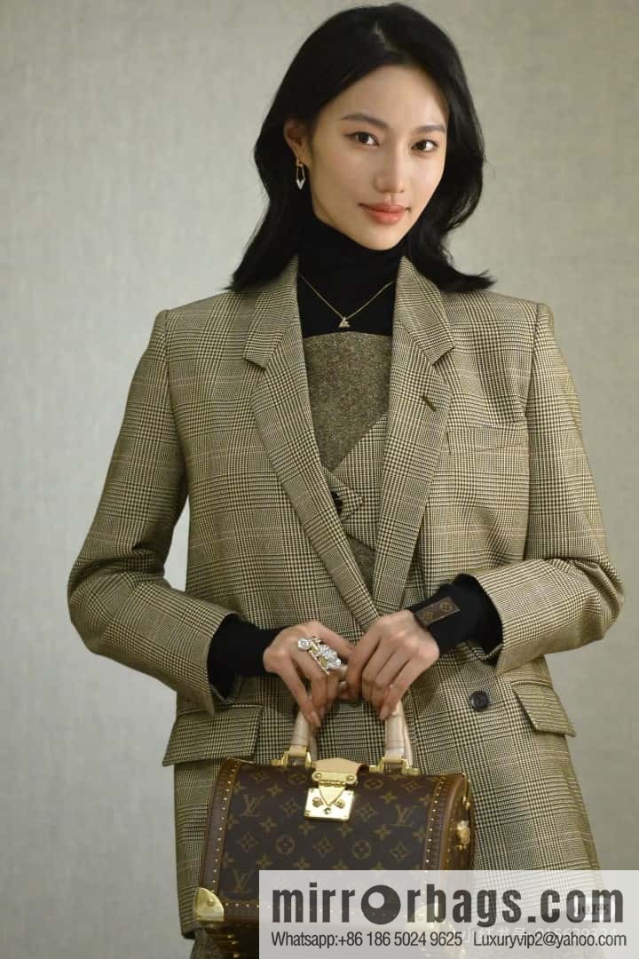 [Original order boutique] M11154 presbyopia, box hard box, this Iconic Speedy 20 handbag.