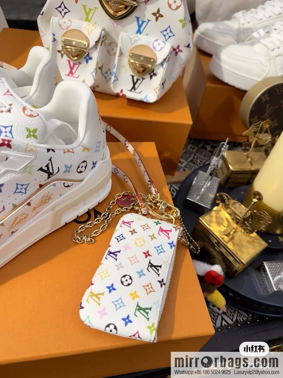 [Original order boutique] M14099 white color, mobile phone case change purse, the new LV x TM mobile phone case of the season.
