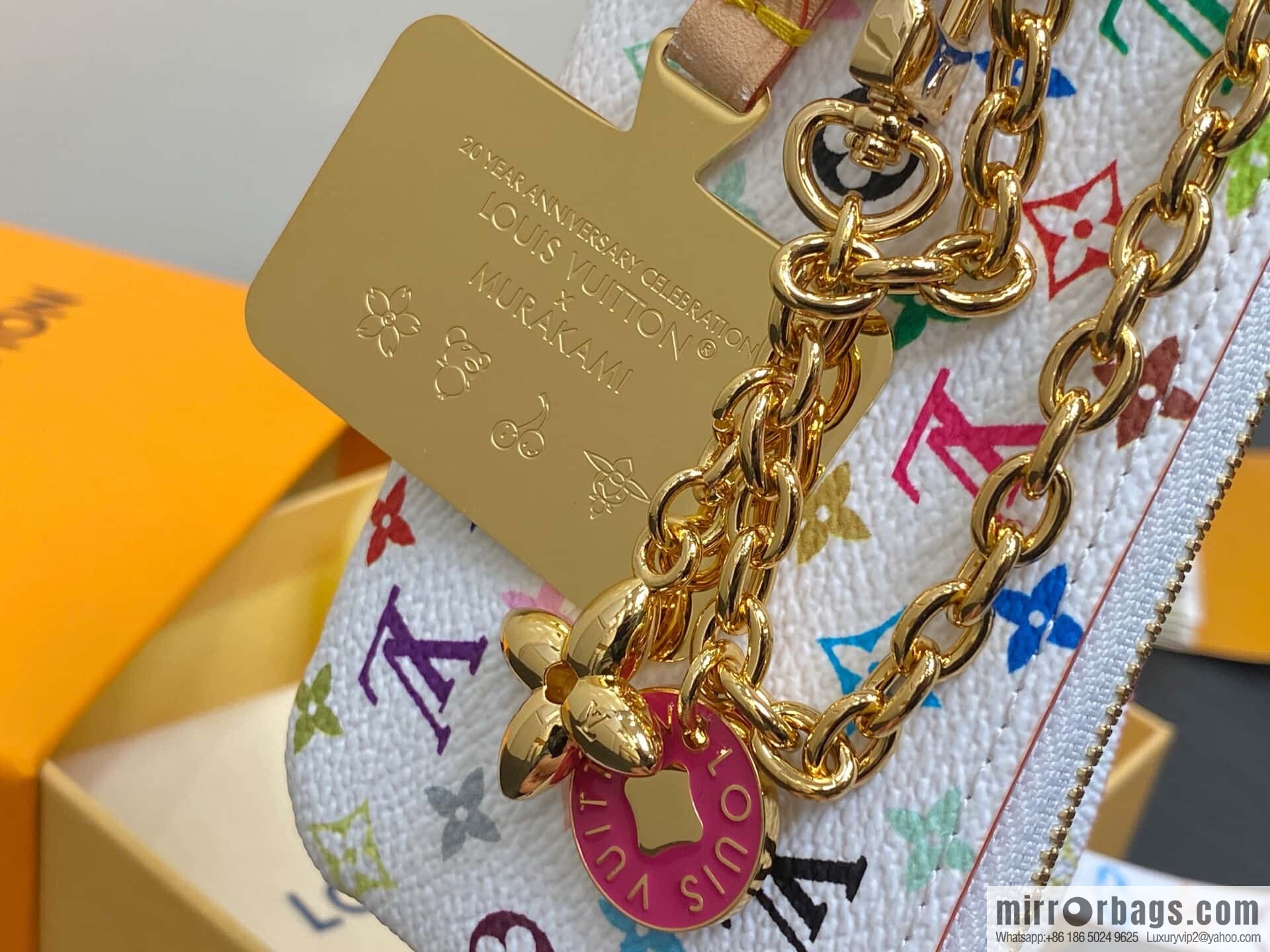 [Original order boutique] M14099 white color, mobile phone case change purse, the new LV x TM mobile phone case of the season.