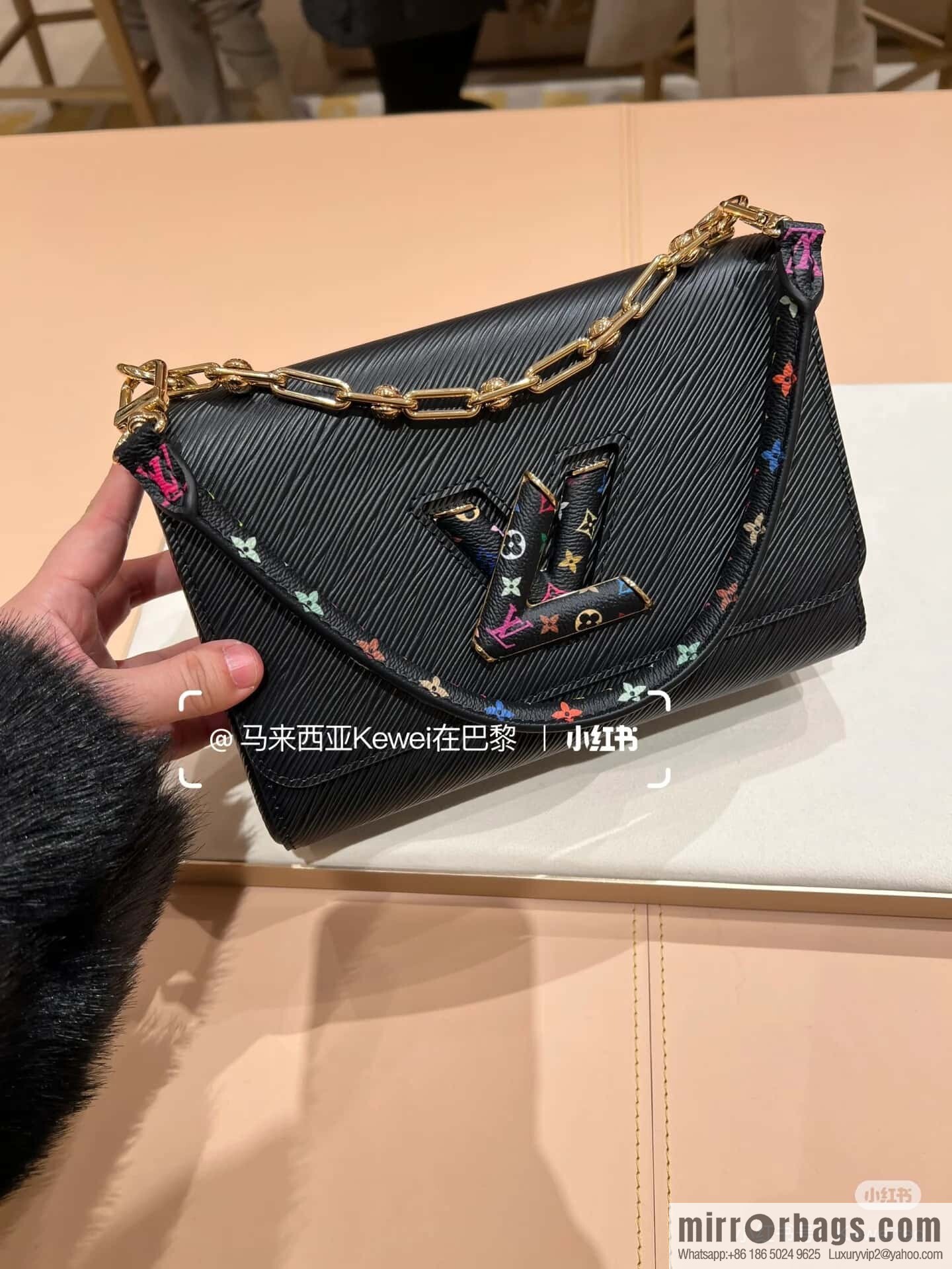 [Original order boutique] M13243 black color, black water ripple, the new LV x TM TWIST SLIM medium handbag of the season