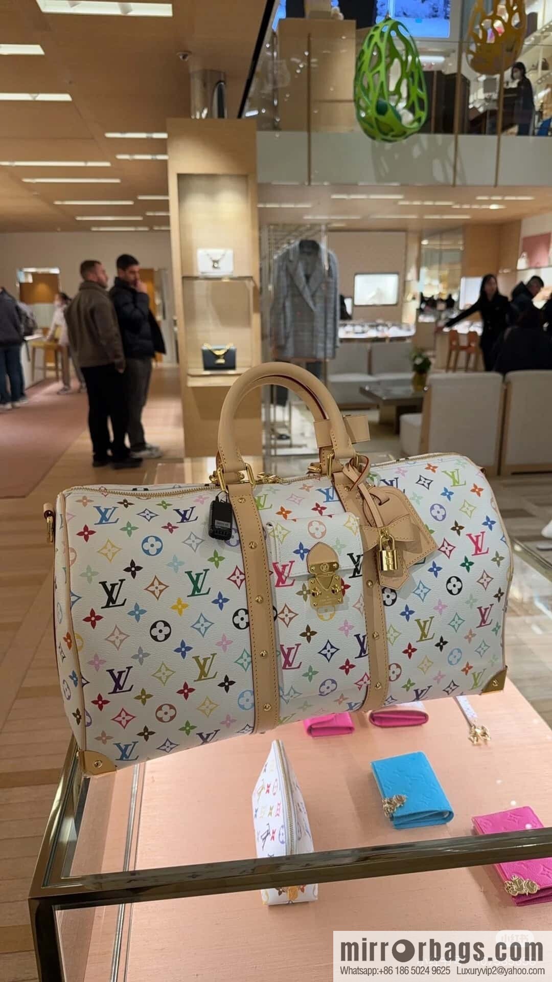 [Original order boutique] M13742 white color, travel bag, the new LV x TM KEEPALL BANDOULIZRE 45 travel bag of the season