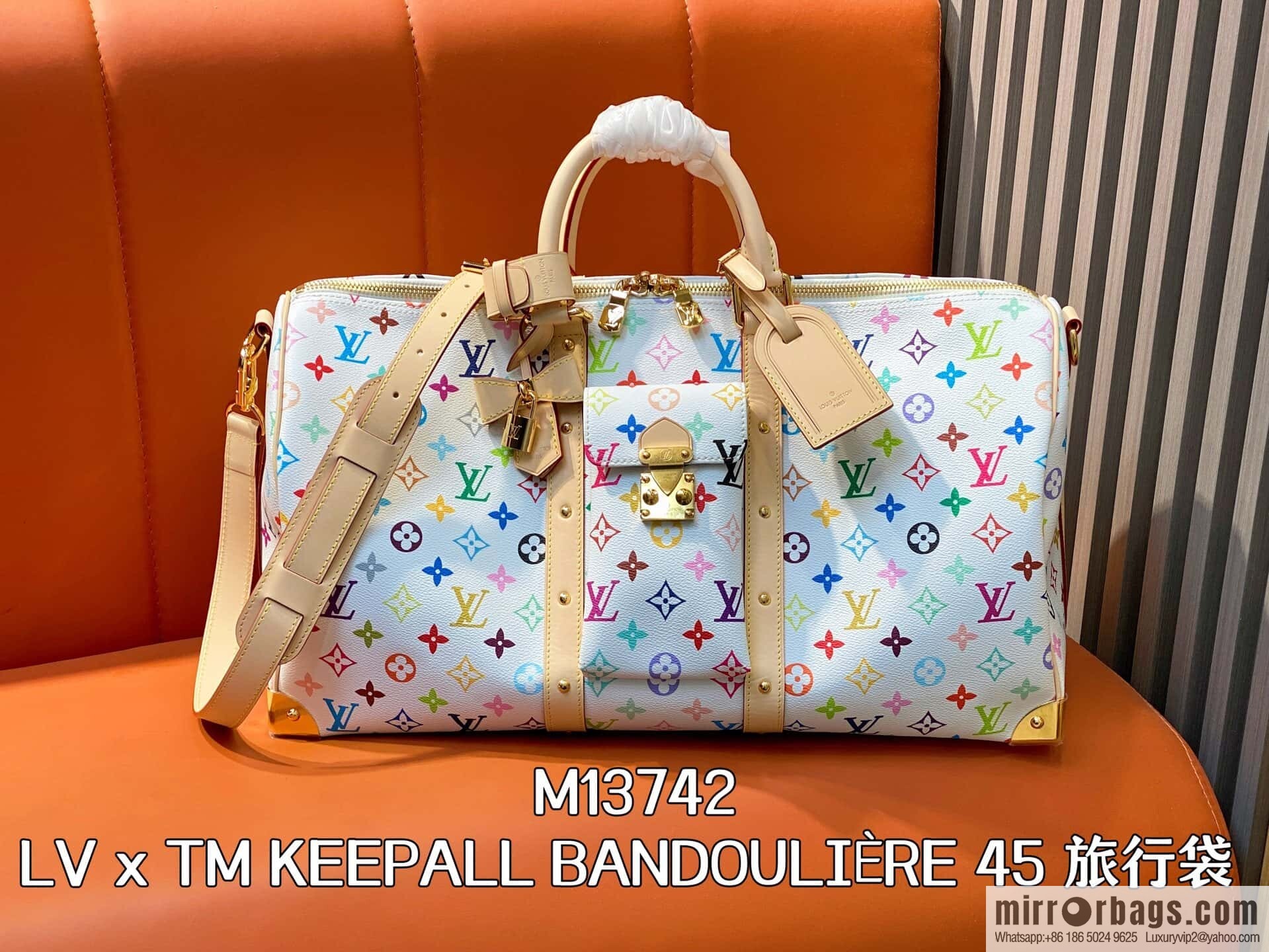 [Original order boutique] M13742 white color, travel bag, the new LV x TM KEEPALL BANDOULIZRE 45 travel bag of the season