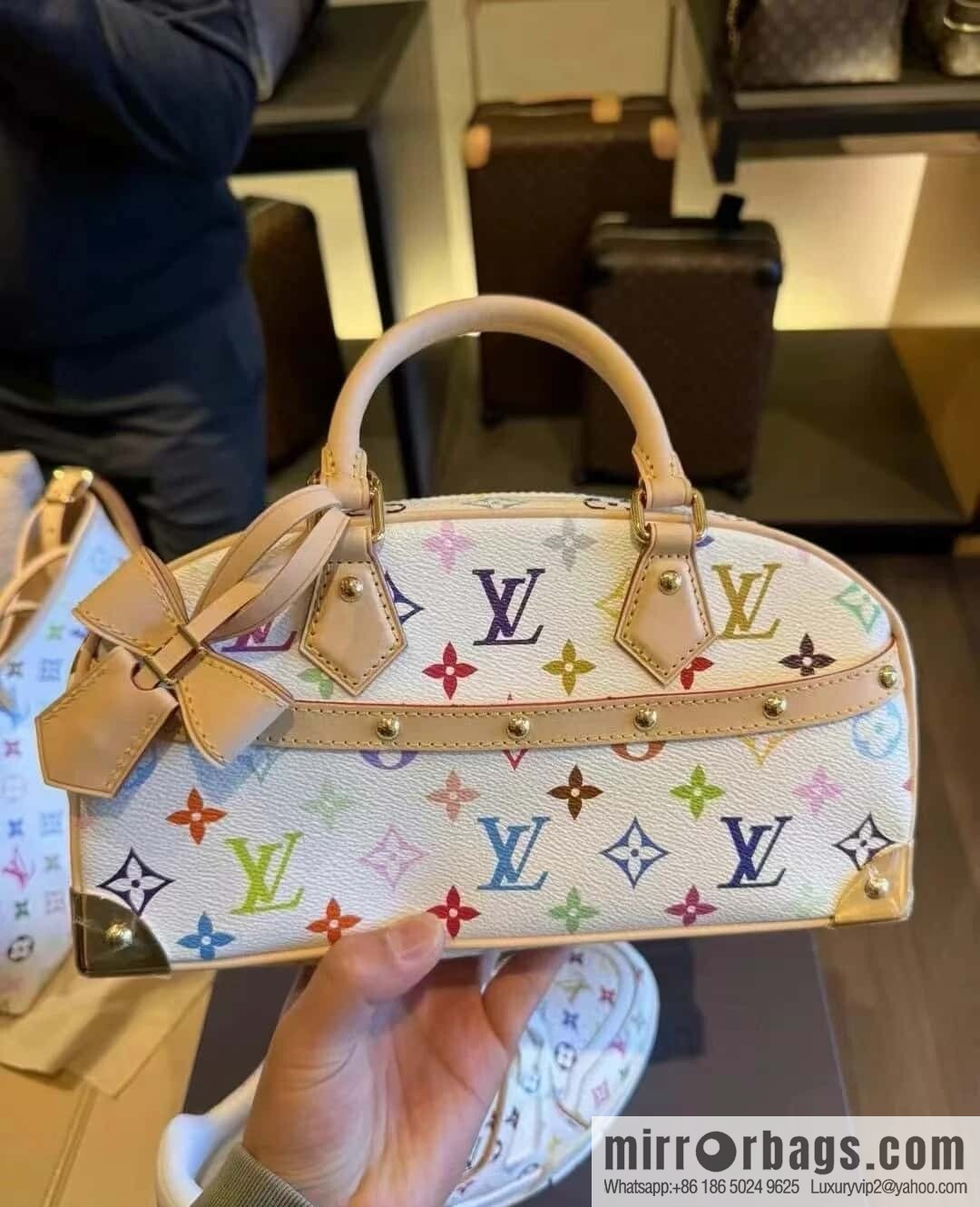 [Original order boutique] M13084 white color, bowling LV X TM HANDBAG EAST WEST handbag