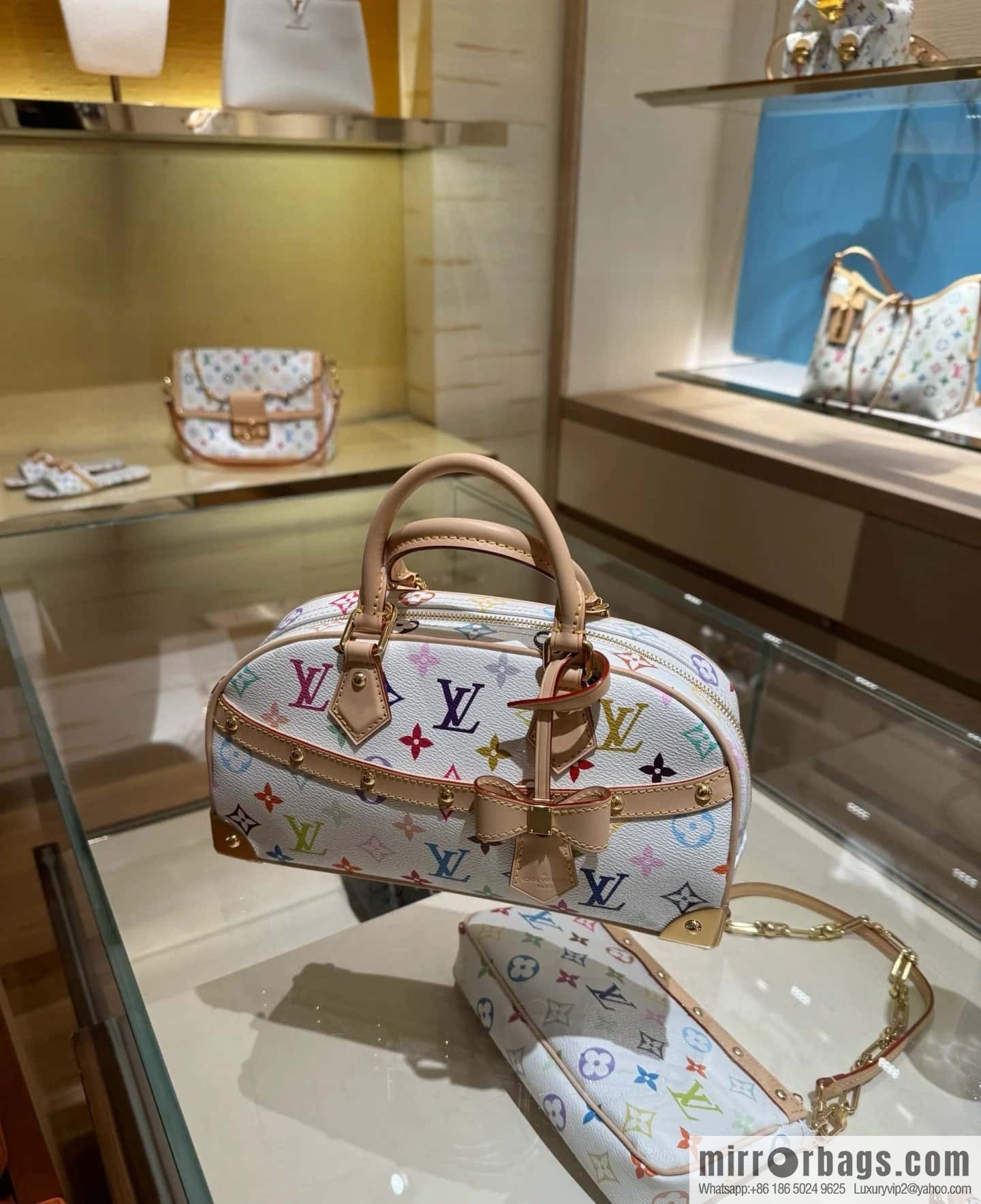 [Original order boutique] M13084 white color, bowling LV X TM HANDBAG EAST WEST handbag