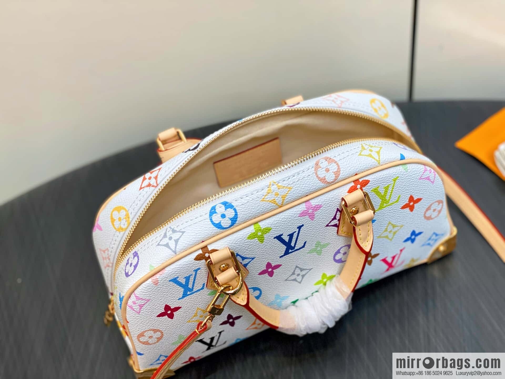 [Original order boutique] M13084 white color, bowling LV X TM HANDBAG EAST WEST handbag