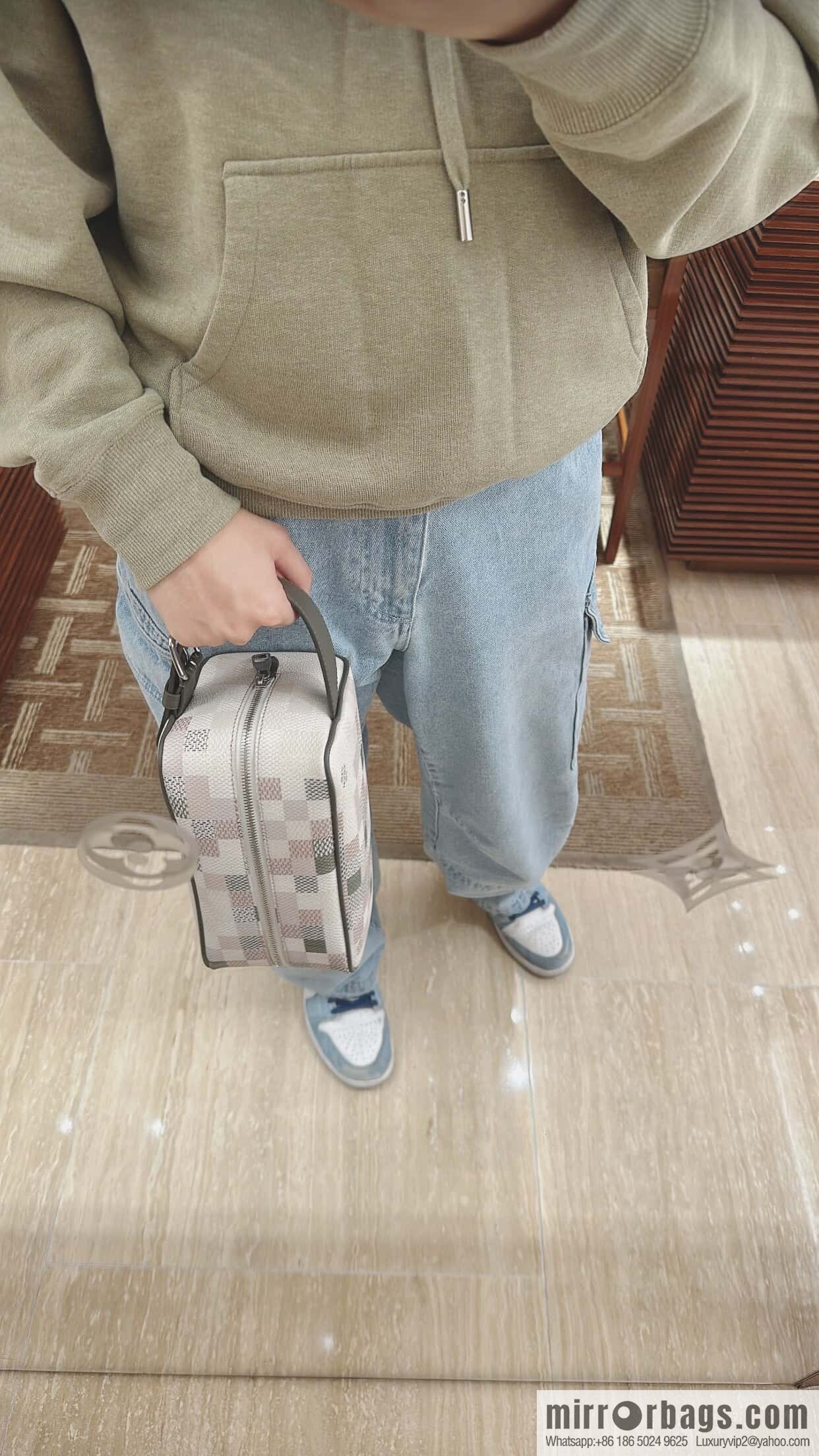[Original order boutique] M00112 cosmetic bag, toilet bag, special model for the Year of the Snake, this Locker Dopp Kit toilet bag.