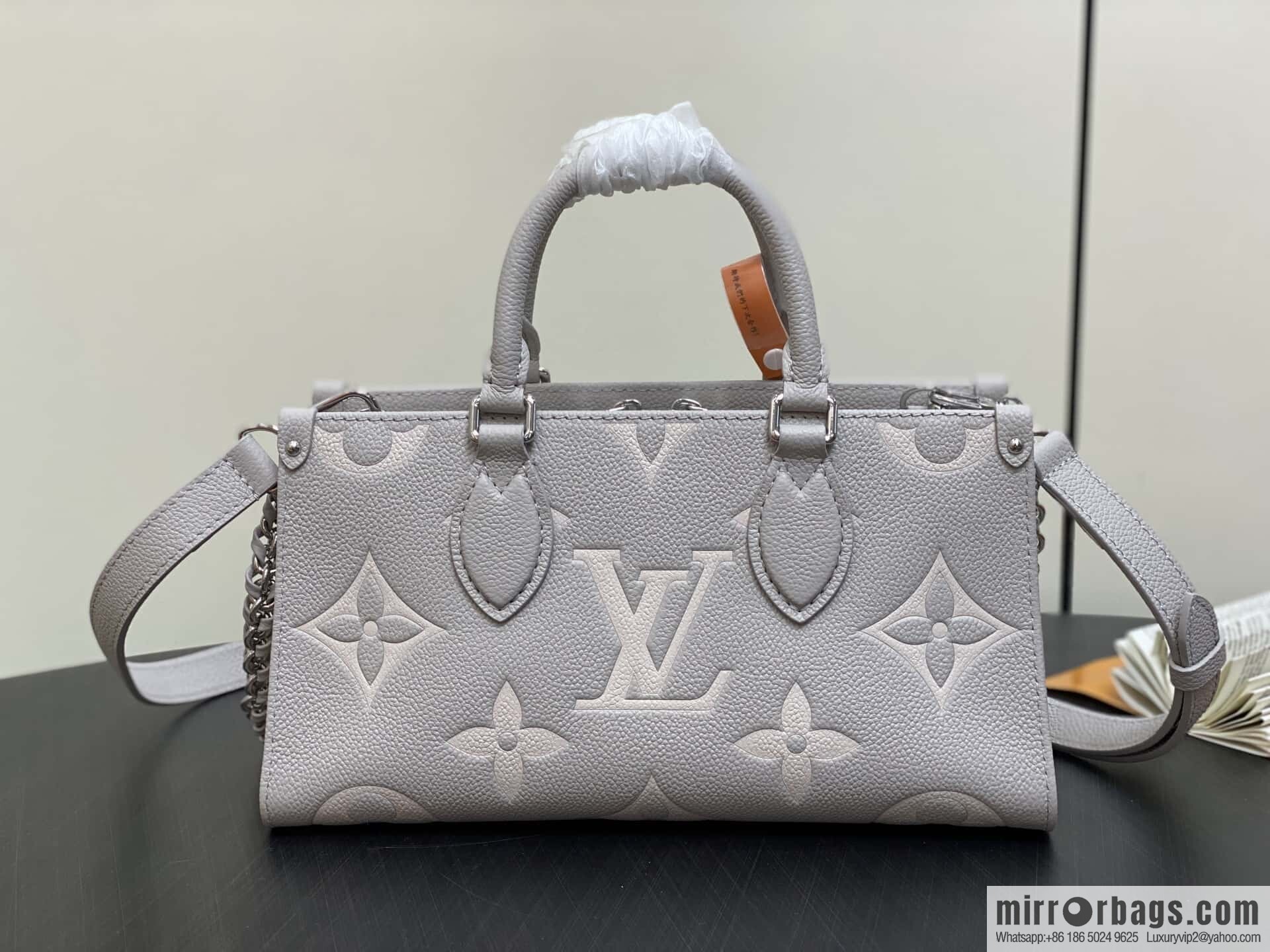 [Original single boutique] M14213 mashed taro purple, full leather chain square bag series ONTHEGO EAST WEST handbag