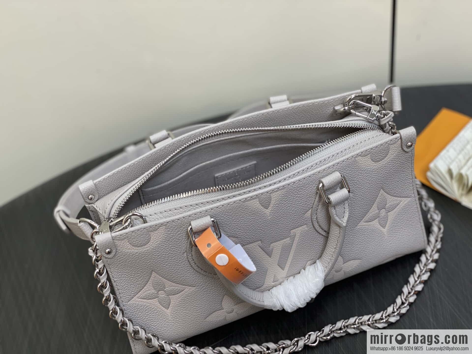 [Original single boutique] M14213 mashed taro purple, full leather chain square bag series ONTHEGO EAST WEST handbag
