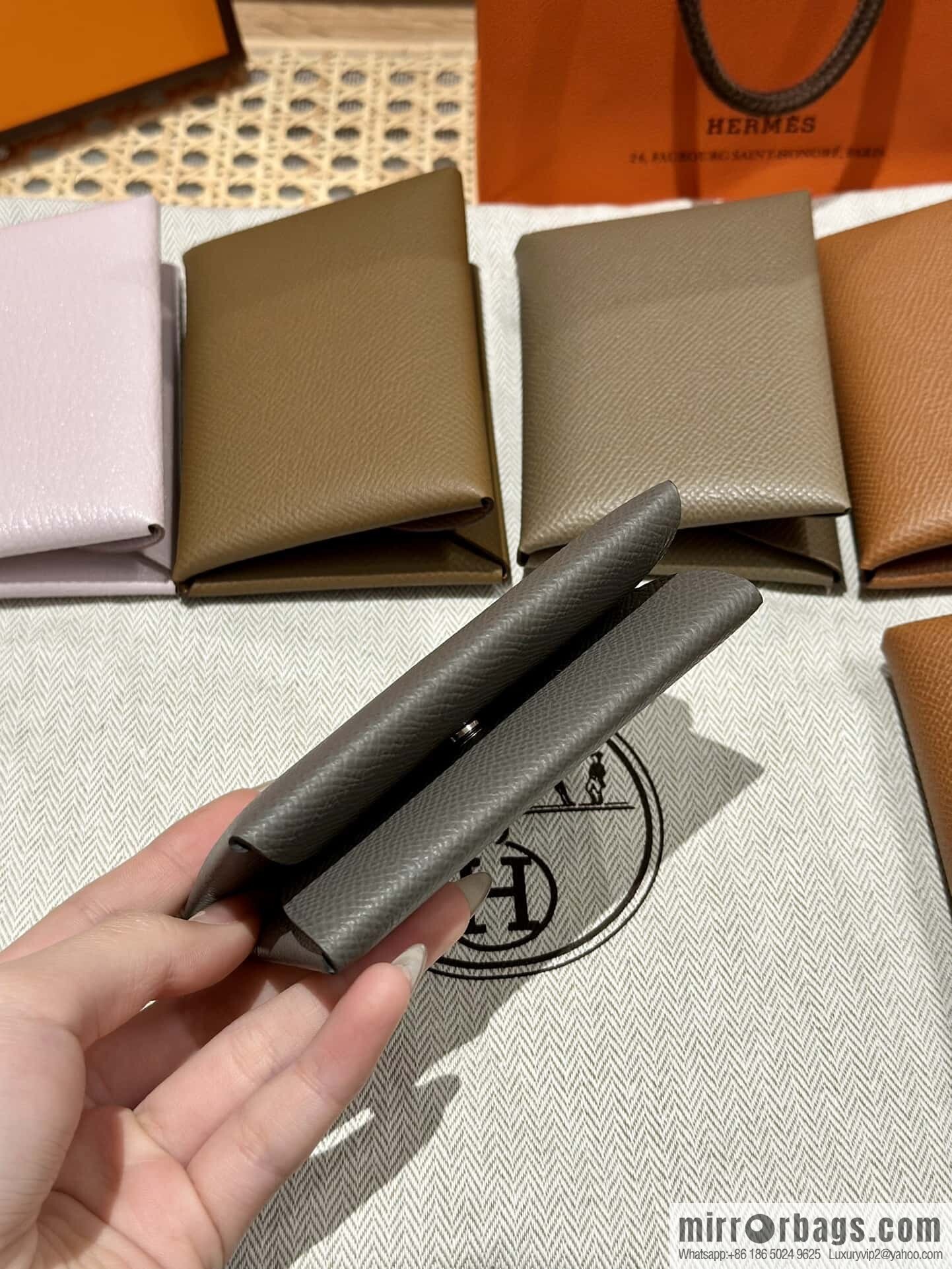 Calvi card bag H083674CKI2 change bag, tin ash.