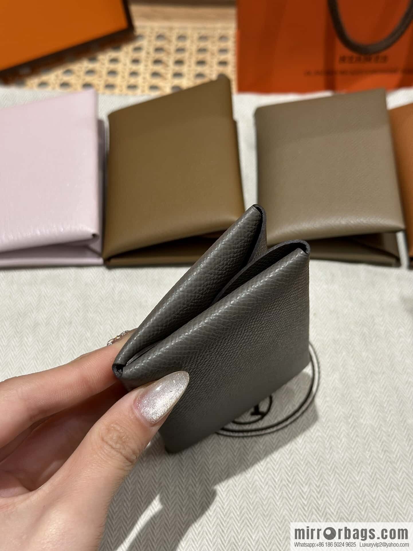 Calvi card bag H083674CKI2 change bag, tin ash.