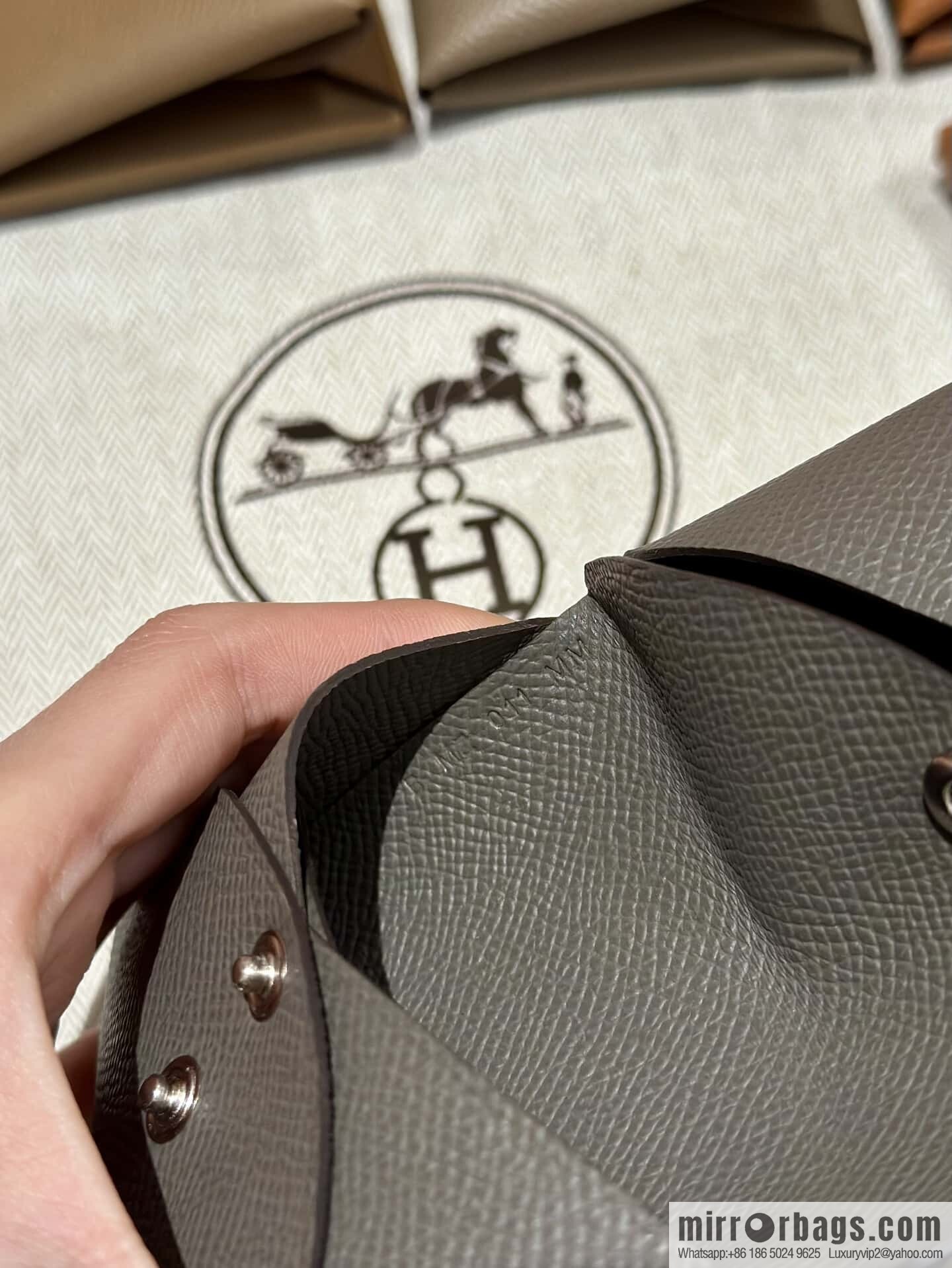 Calvi card bag H083674CKI2 change bag, tin ash.