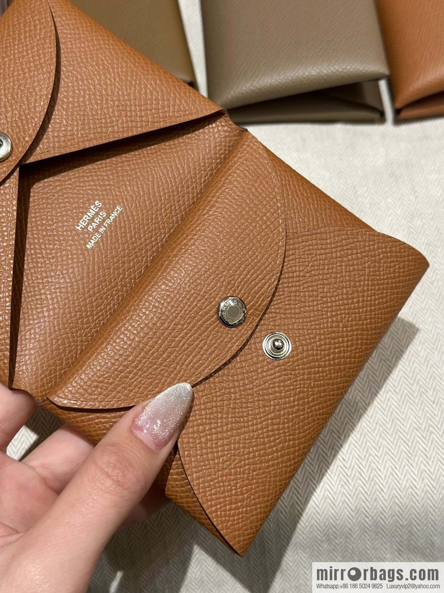 Calvi card bag H083674CKI2 change bag, gold brown.