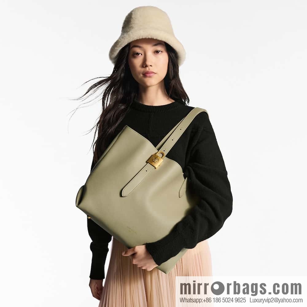 LV M25343 Low Key Cabas MM