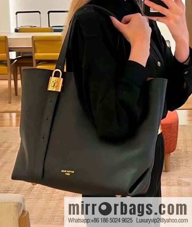 LV M25341 Low Key Cabas MM