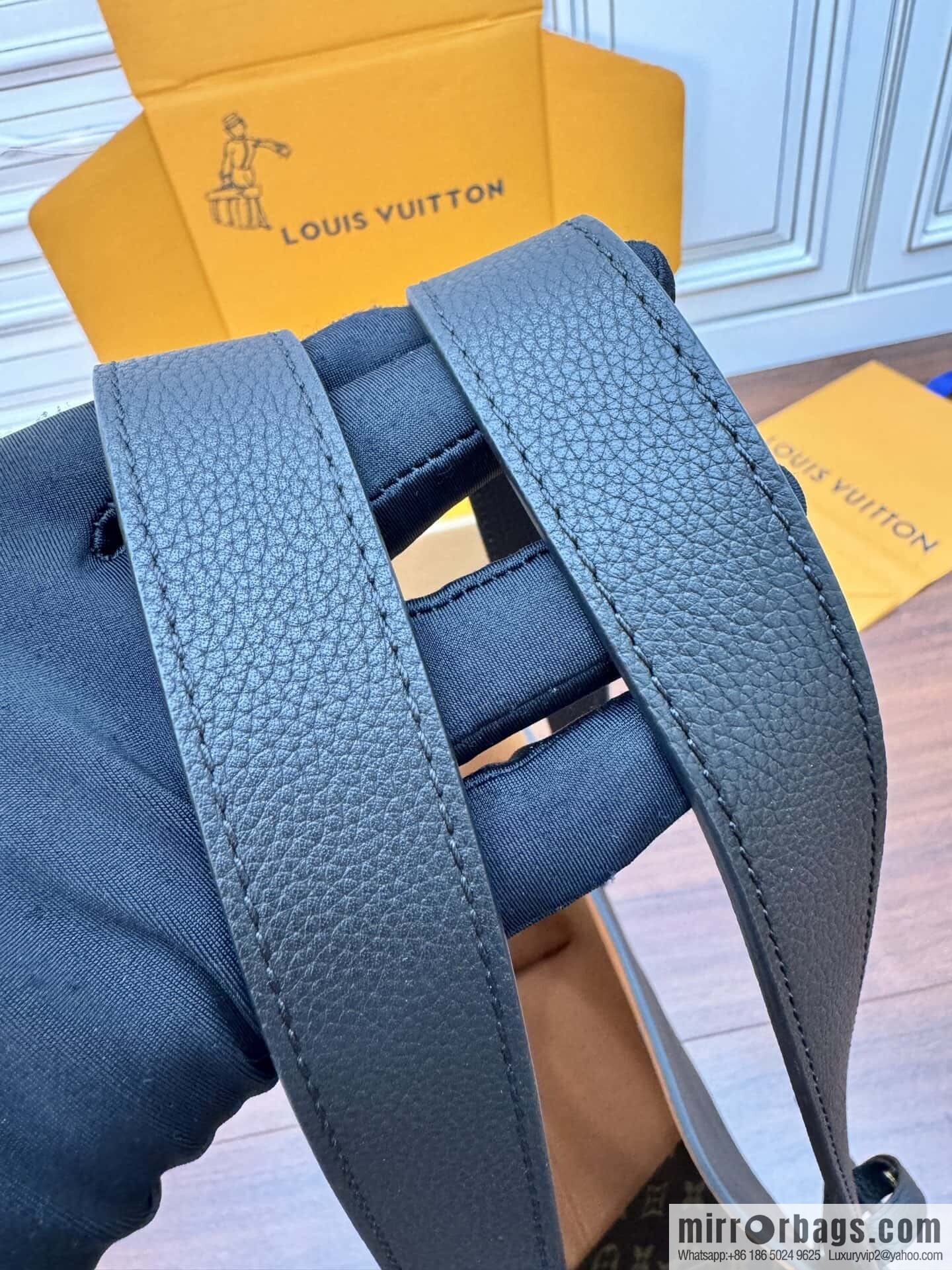 LV M25341 Low Key Cabas MM