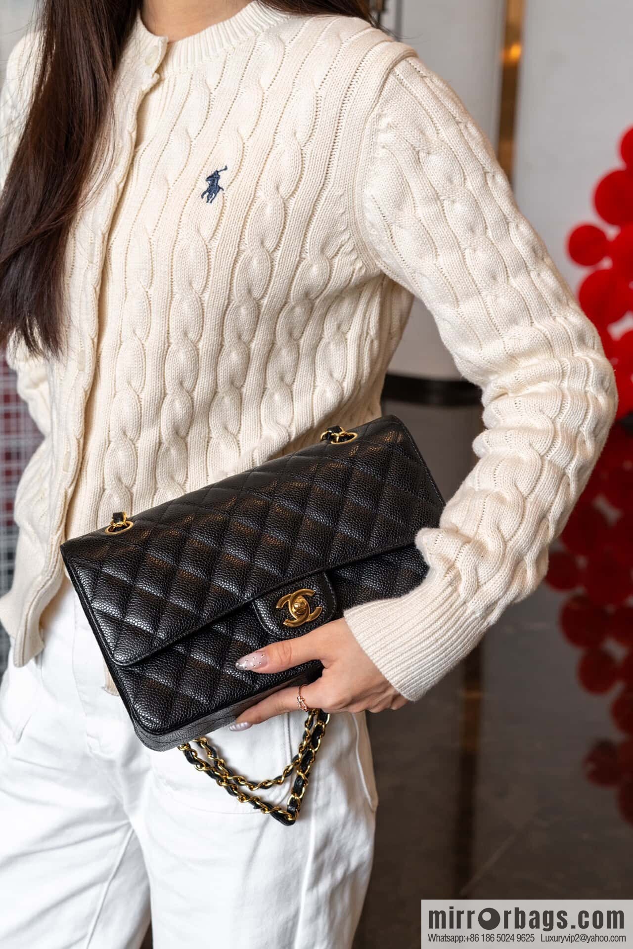 ℂ𝔽 𝗖𝗹𝗮𝘀𝘀𝗶𝗰 𝗙𝗹𝗮𝗽 | Original Litchi Pattern 🐂 Medium, Black Gold 🖤 A01112