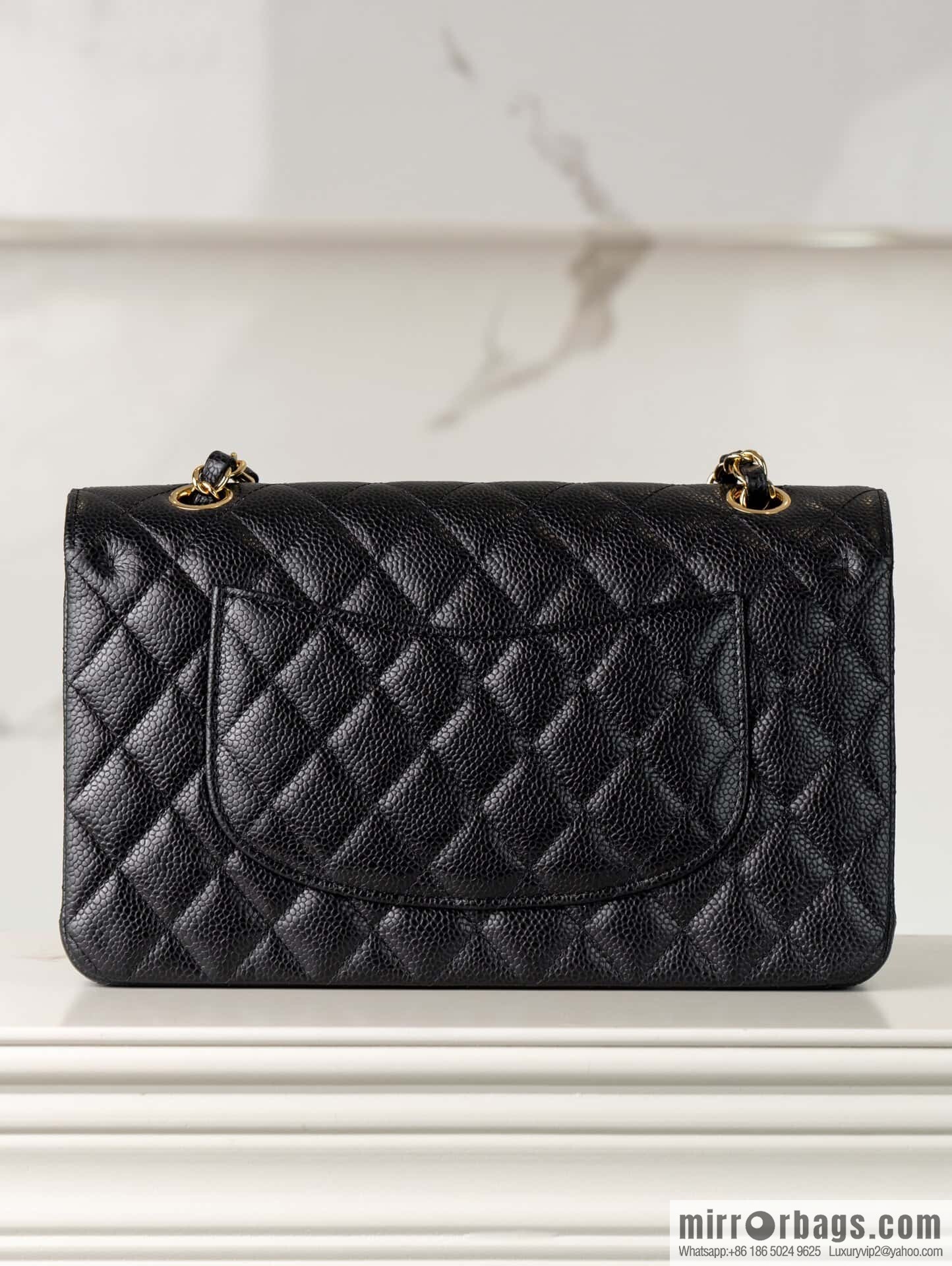 ℂ𝔽 𝗖𝗹𝗮𝘀𝘀𝗶𝗰 𝗙𝗹𝗮𝗽 | Original Litchi Pattern 🐂 Medium, Black Gold 🖤 A01112