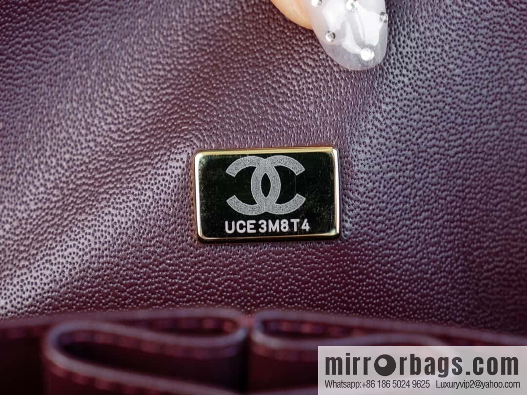 ℂ𝔽 𝗖𝗹𝗮𝘀𝘀𝗶𝗰 𝗙𝗹𝗮𝗽 | Original Litchi Pattern 🐂 Medium, Black Gold 🖤 A01112