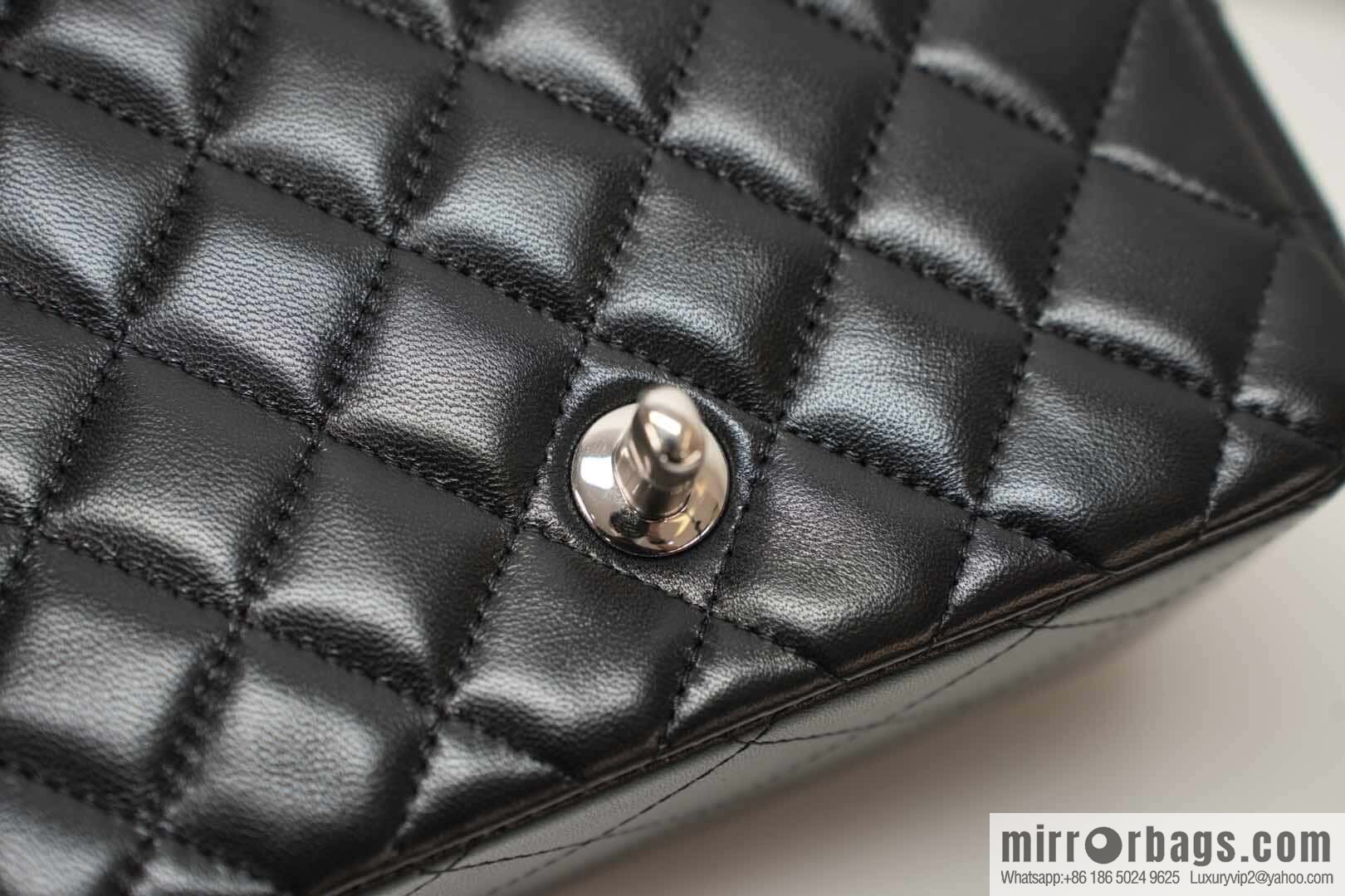 Classic Flap, Black Sheep Silver, Fatty 🔆 A01115