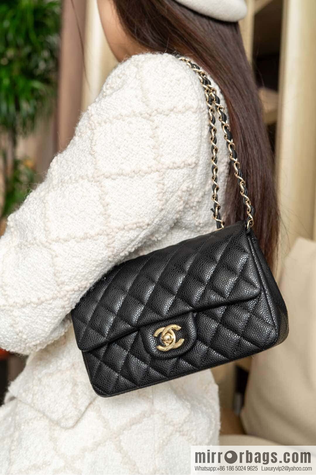 ℂ𝔽 𝗖𝗹𝗮𝘀𝘀𝗶𝗰 𝗙𝗹𝗮𝗽 | genuine leather litchi pattern black gold 🖤 A01116