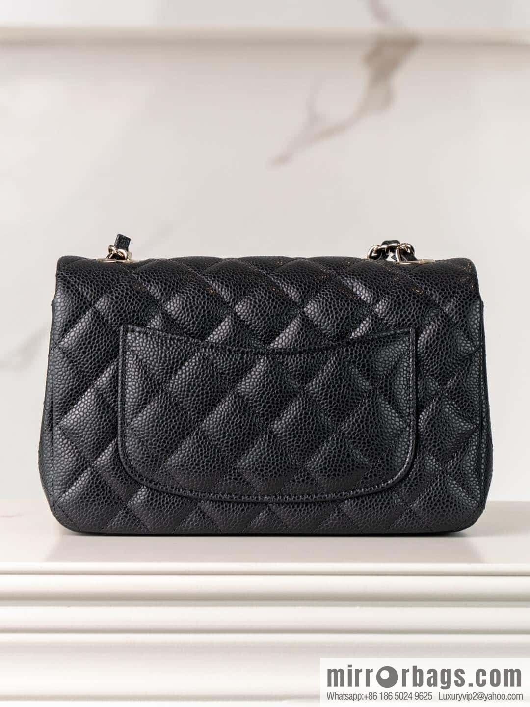 ℂ𝔽 𝗖𝗹𝗮𝘀𝘀𝗶𝗰 𝗙𝗹𝗮𝗽 | genuine leather litchi pattern black gold 🖤 A01116