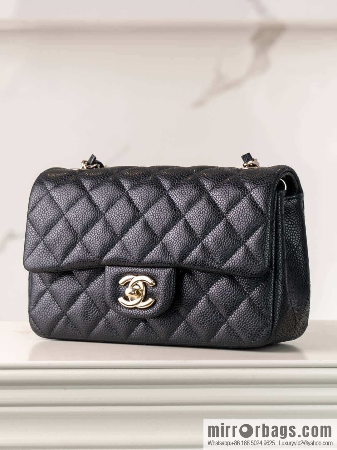 ℂ𝔽 𝗖𝗹𝗮𝘀𝘀𝗶𝗰 𝗙𝗹𝗮𝗽 | genuine leather litchi pattern black gold 🖤 A01116