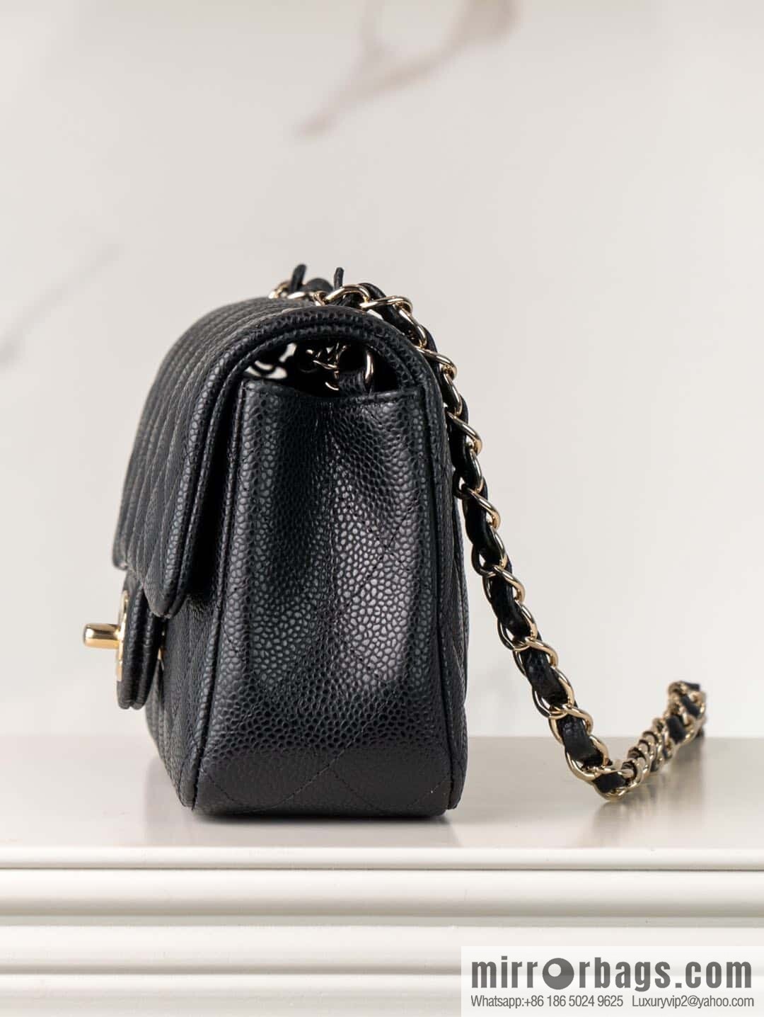 ℂ𝔽 𝗖𝗹𝗮𝘀𝘀𝗶𝗰 𝗙𝗹𝗮𝗽 | genuine leather litchi pattern black gold 🖤 A01116