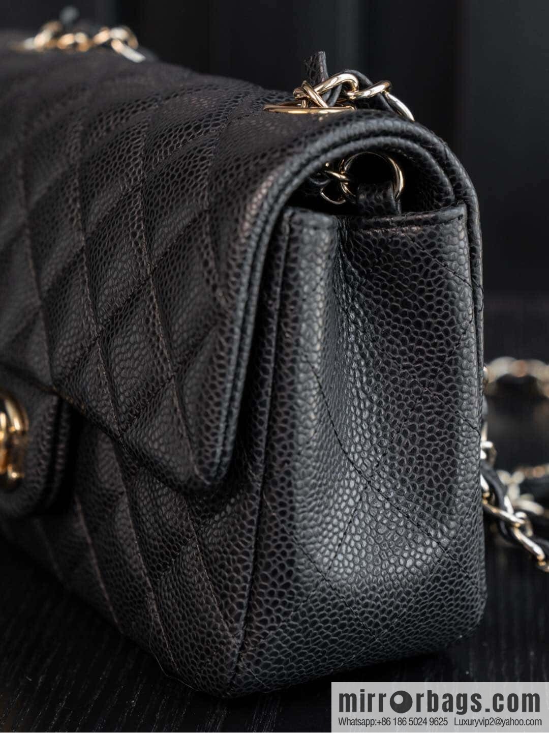 ℂ𝔽 𝗖𝗹𝗮𝘀𝘀𝗶𝗰 𝗙𝗹𝗮𝗽 | genuine leather litchi pattern black gold 🖤 A01116