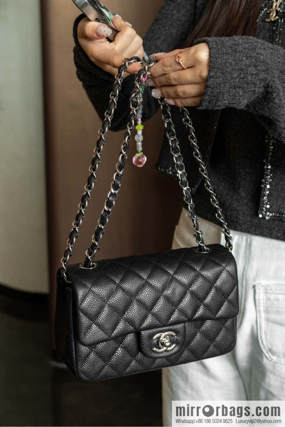 ℂ𝔽 𝗖𝗹𝗮𝘀𝘀𝗶𝗰 𝗙𝗹𝗮𝗽 | genuine leather litchi pattern black silver 🖤 A01116