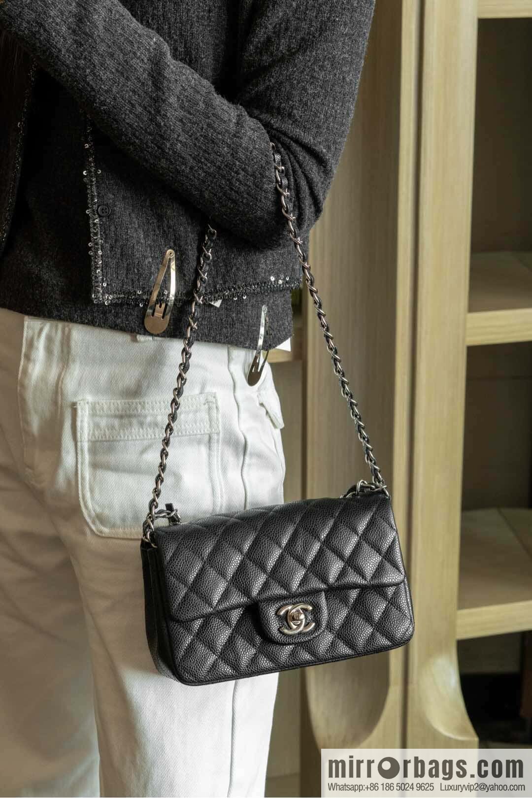 ℂ𝔽 𝗖𝗹𝗮𝘀𝘀𝗶𝗰 𝗙𝗹𝗮𝗽 | genuine leather litchi pattern black silver 🖤 A01116