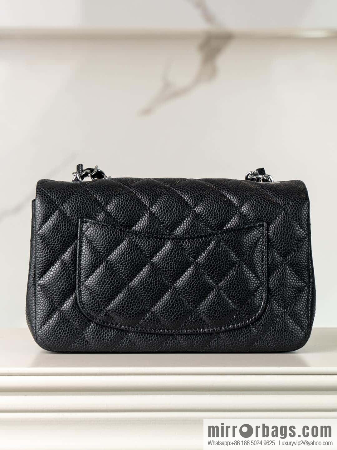 ℂ𝔽 𝗖𝗹𝗮𝘀𝘀𝗶𝗰 𝗙𝗹𝗮𝗽 | genuine leather litchi pattern black silver 🖤 A01116