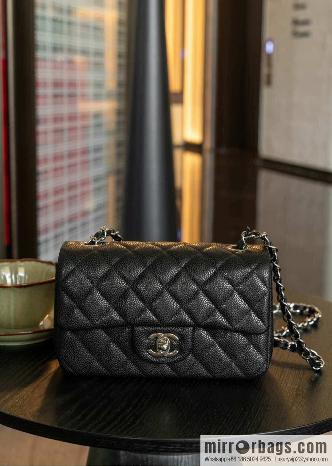 ℂ𝔽 𝗖𝗹𝗮𝘀𝘀𝗶𝗰 𝗙𝗹𝗮𝗽 | genuine leather litchi pattern black silver 🖤 A01116