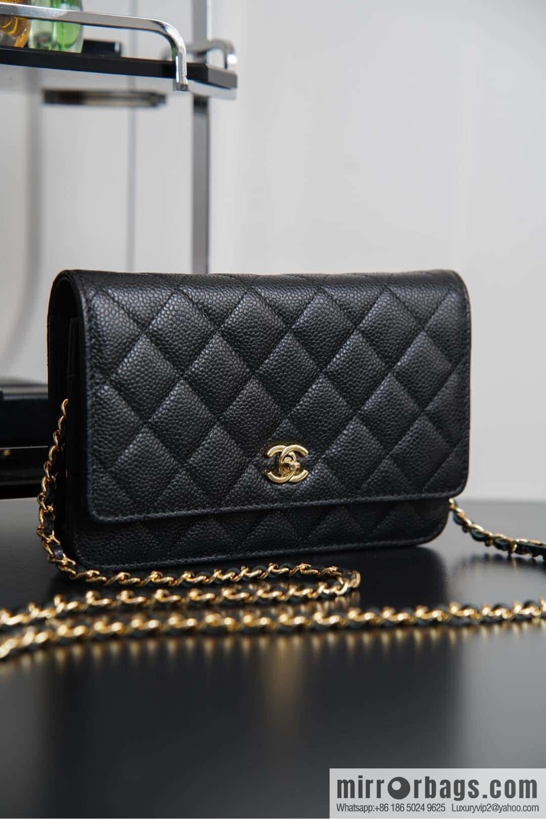 𝐂𝐡𝐚𝐧𝐞𝐥 𝟐𝟒𝐤 𝐰𝐨𝐜 fortune bag (button version) black cow gold 🖤 AP4241