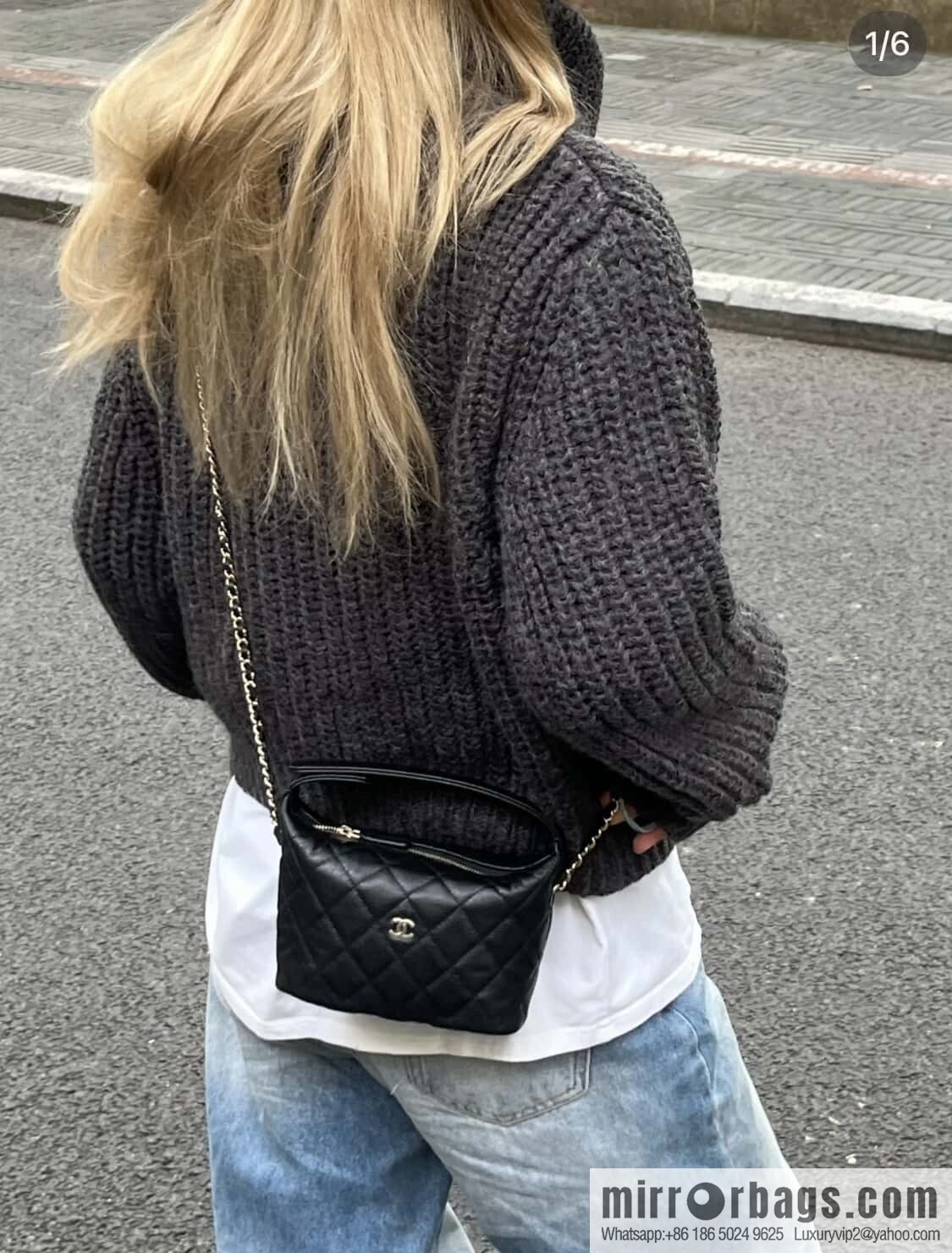 𝐂𝐡𝐚𝐧𝐞𝐥 𝟐𝟓𝐜 early spring new, lunch box bag, black gold 🖤 AP4386