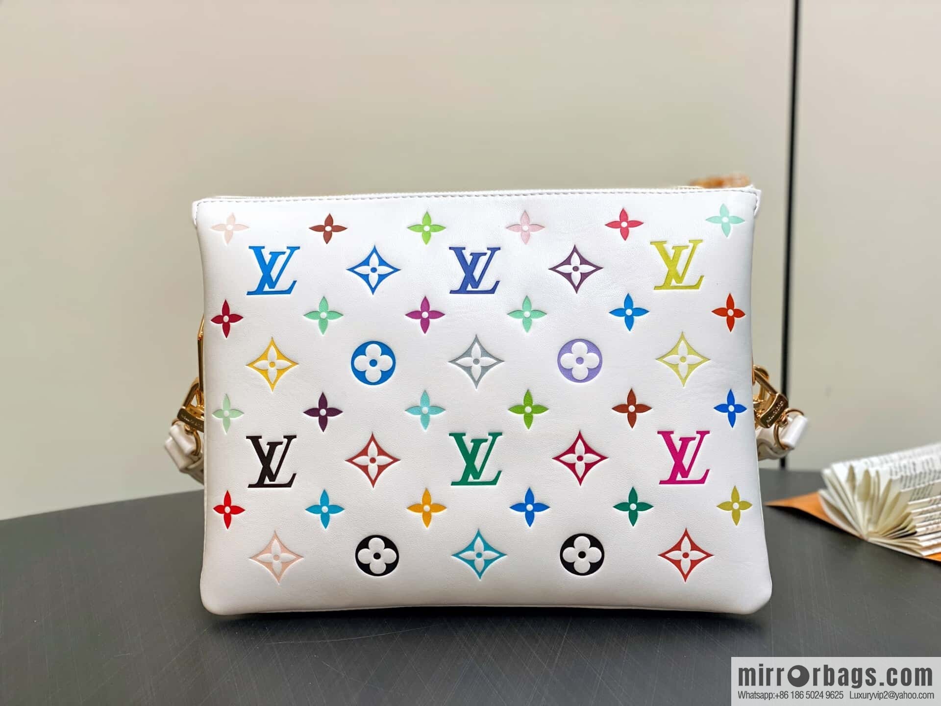 [Original order boutique] M13233 white color, full leather chain bag LV x TM COUSSIN small handbag, white/three color (Takashi Murakami)
