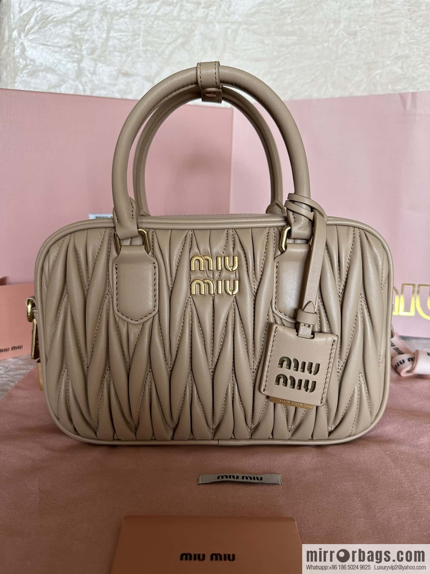 5BB124: MiuMiu's new too pretty bowling handbag, milk tea color Arcadie Matelassé soft sheepskin handbag