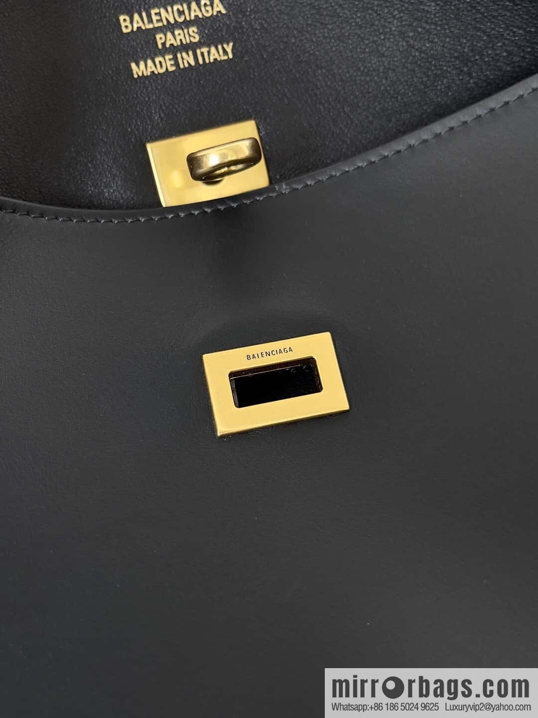 𝐁𝐚𝐥𝐞𝐧𝐜𝐢𝐚𝐠𝐑𝐨𝐝𝐞𝐨 Bel Air Black Smooth Cow Leather Shoulder Backpack