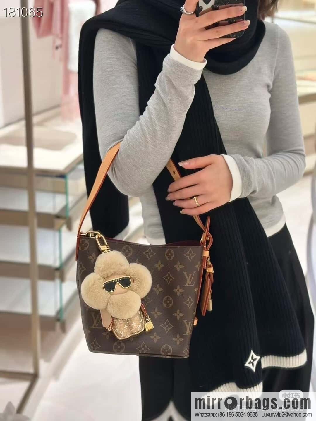 LV M12925 NEW All In BB
