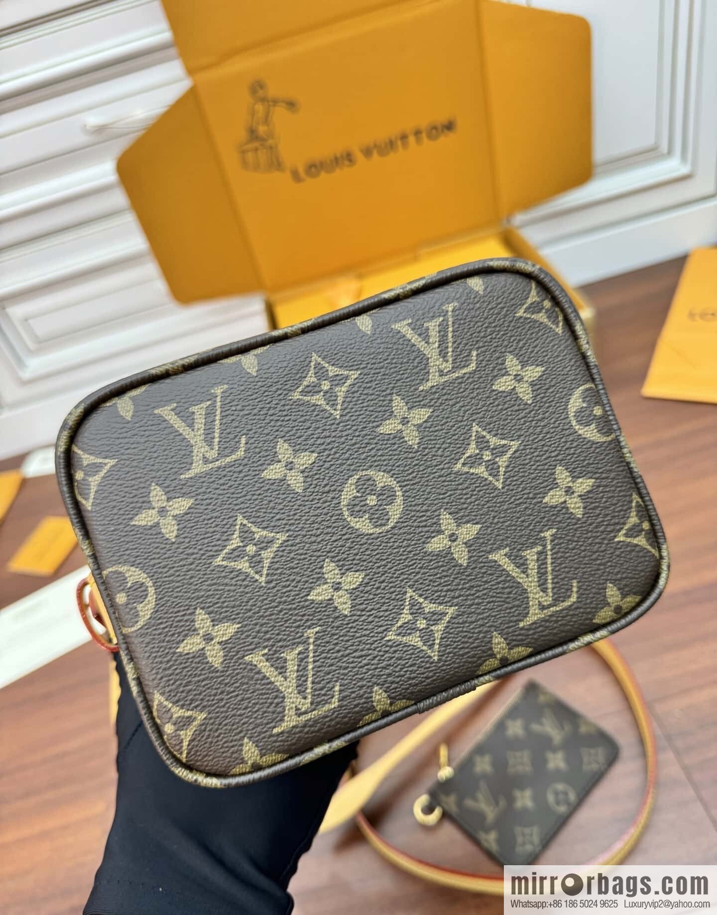 LV M12925 NEW All In BB