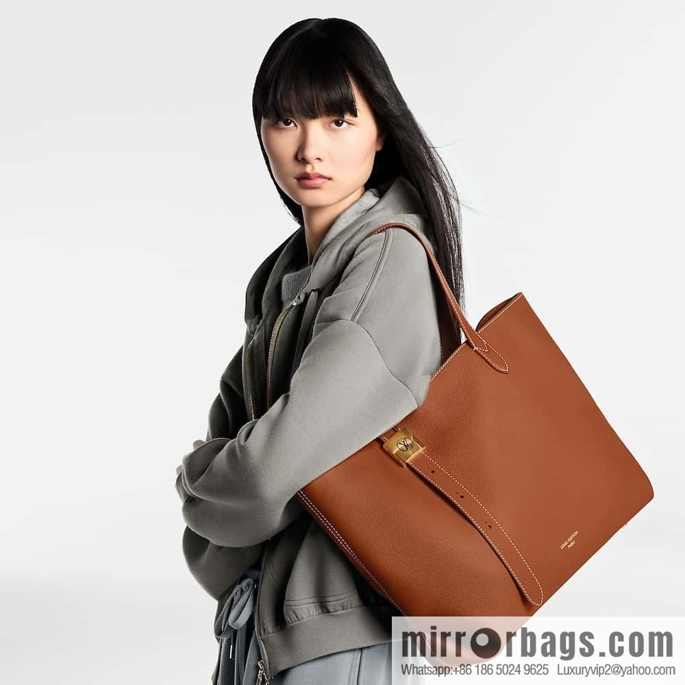 LV M25342 Low Key Cabas MM
