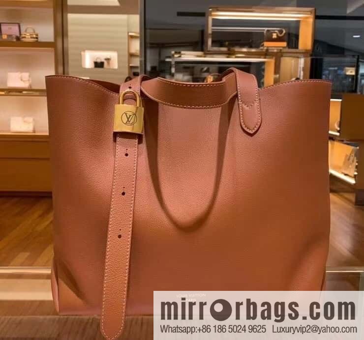 LV M25342 Low Key Cabas MM
