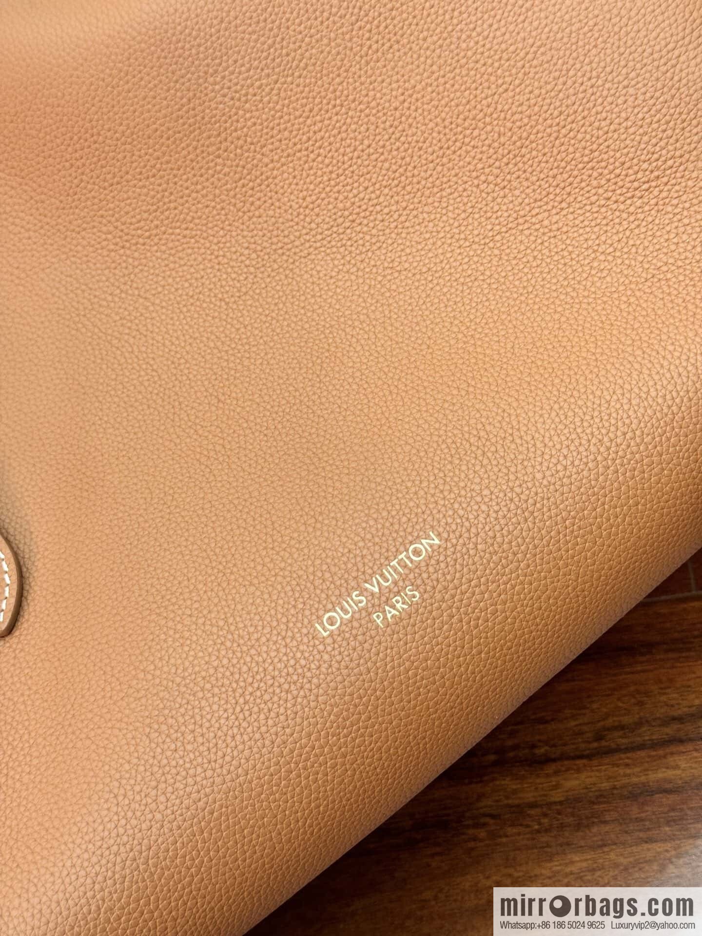 LV M25342 Low Key Cabas MM